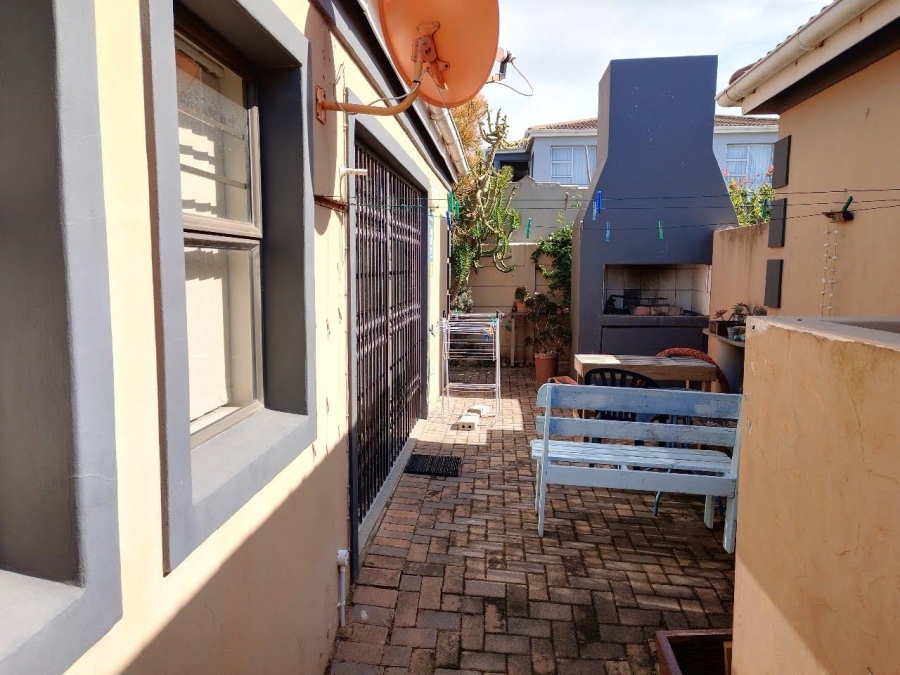 2 Bedroom Property for Sale in C Place Eastern Cape